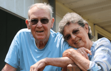 Mesothelioma survivor Art Putt and his wife Jan